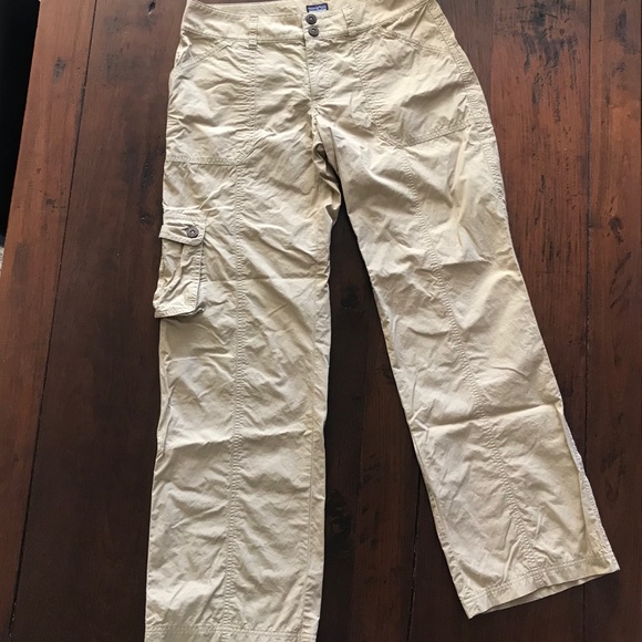 Patagonia Pants - Patagonia tan hiking cargo pants
